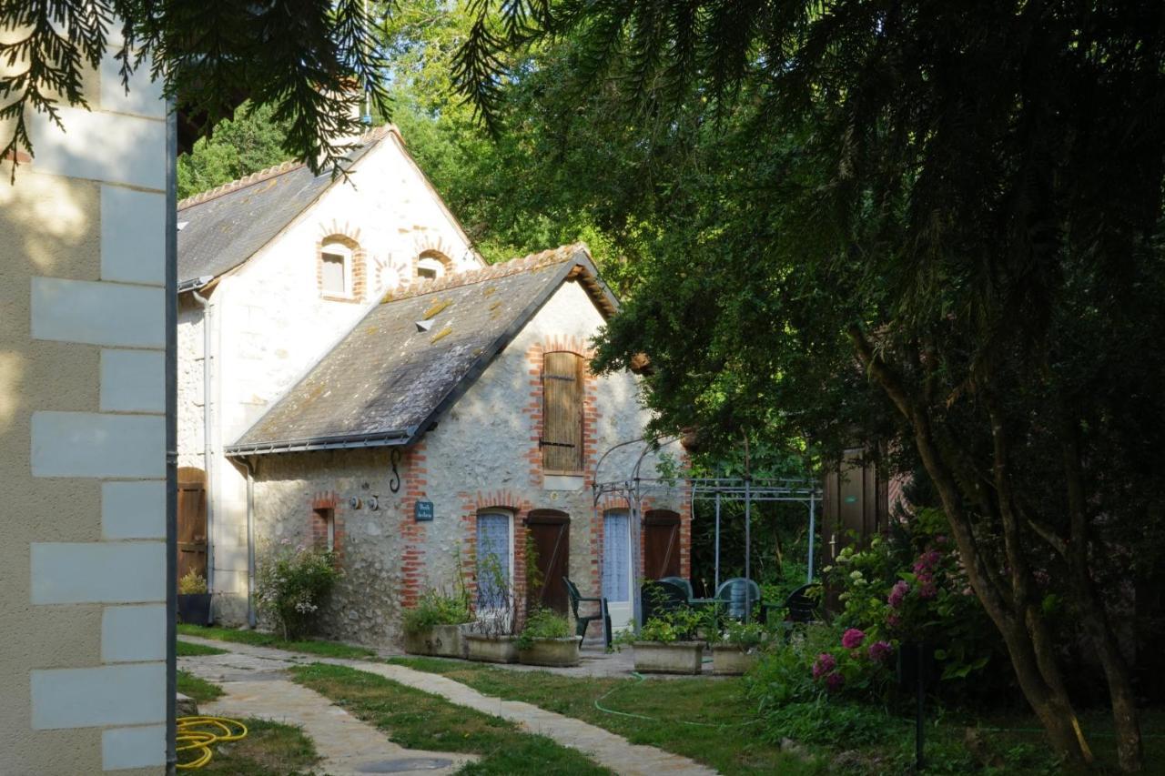 לינה וארוחת בוקר Cerelles Le Moulin De La Planche מראה חיצוני תמונה
