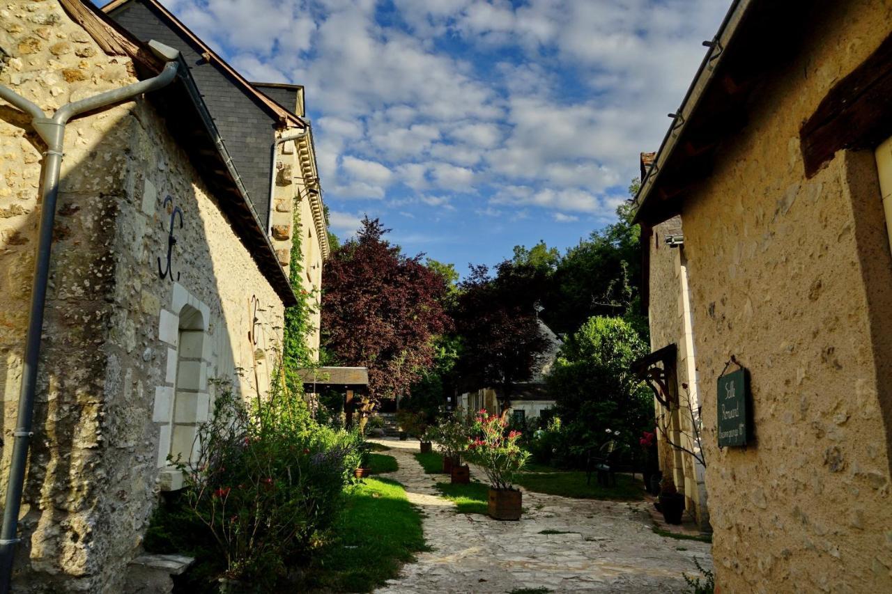 לינה וארוחת בוקר Cerelles Le Moulin De La Planche מראה חיצוני תמונה